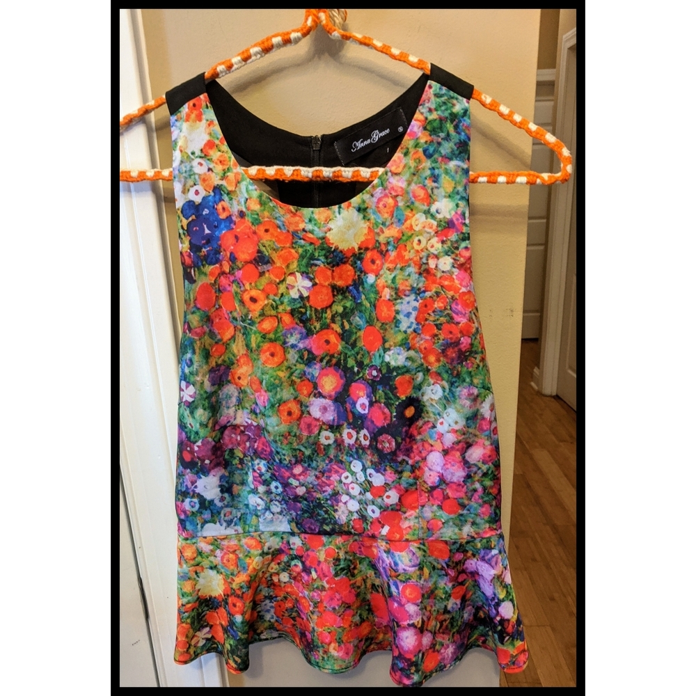 Anna Grace Floral Sleeveless Top Size Small